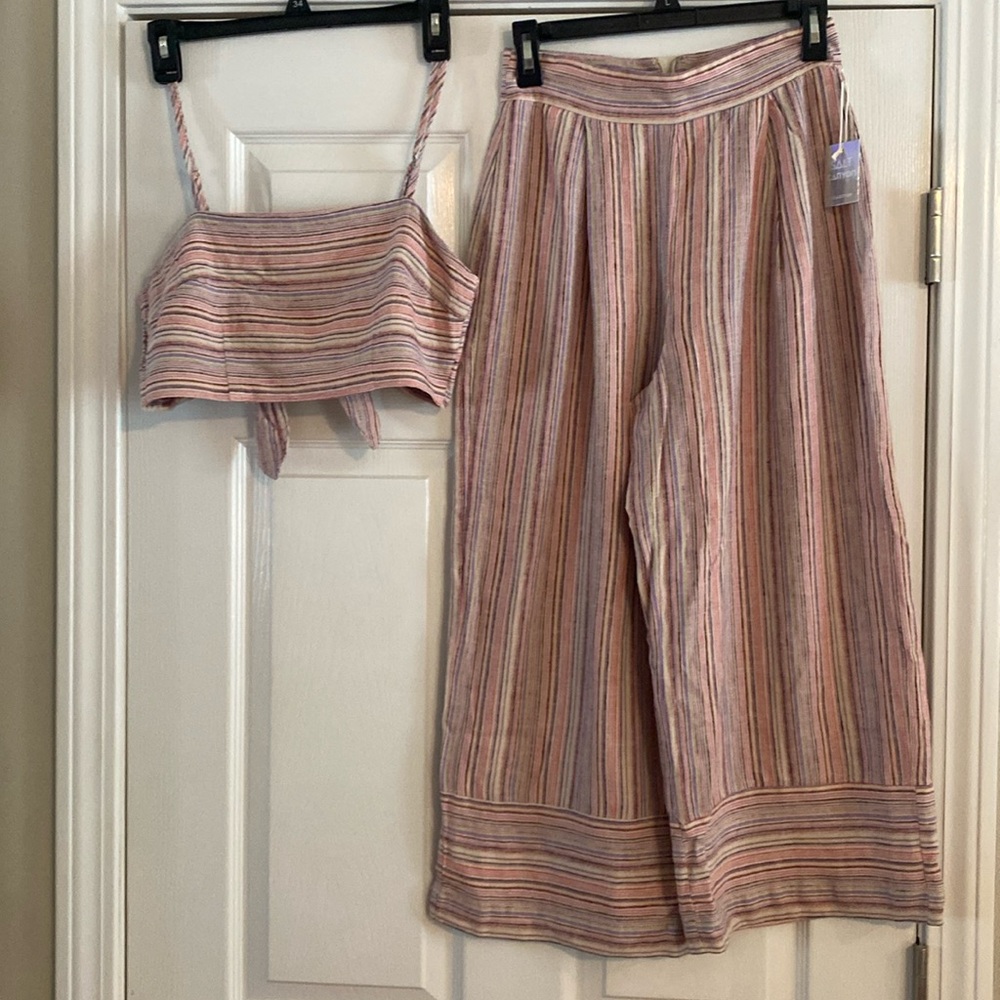 Cute two piece set in linen/rayon blend